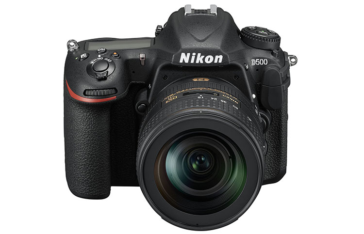 Nikon_D500_16_80E_fronttop