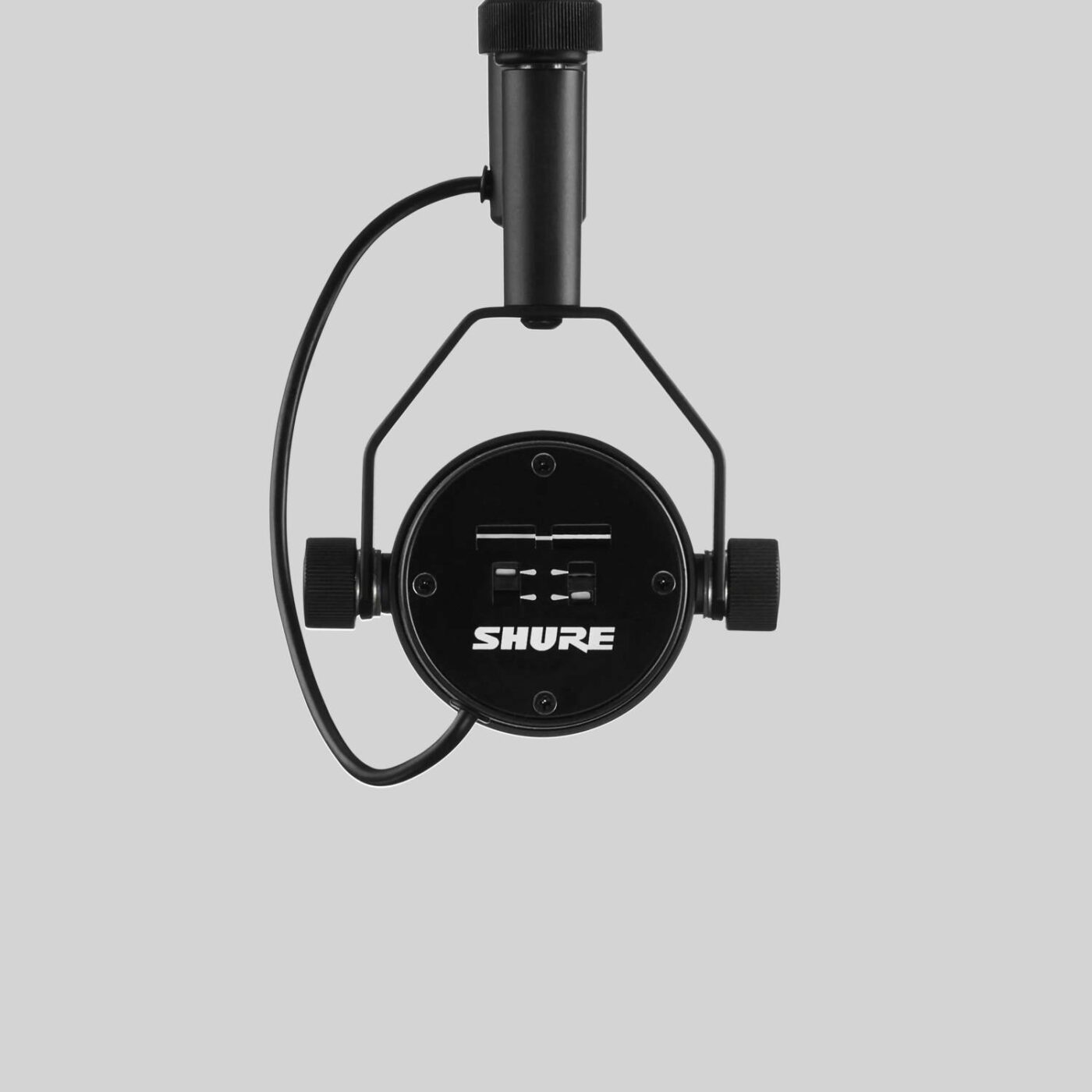 Rückseite des SM7B mit Halterung