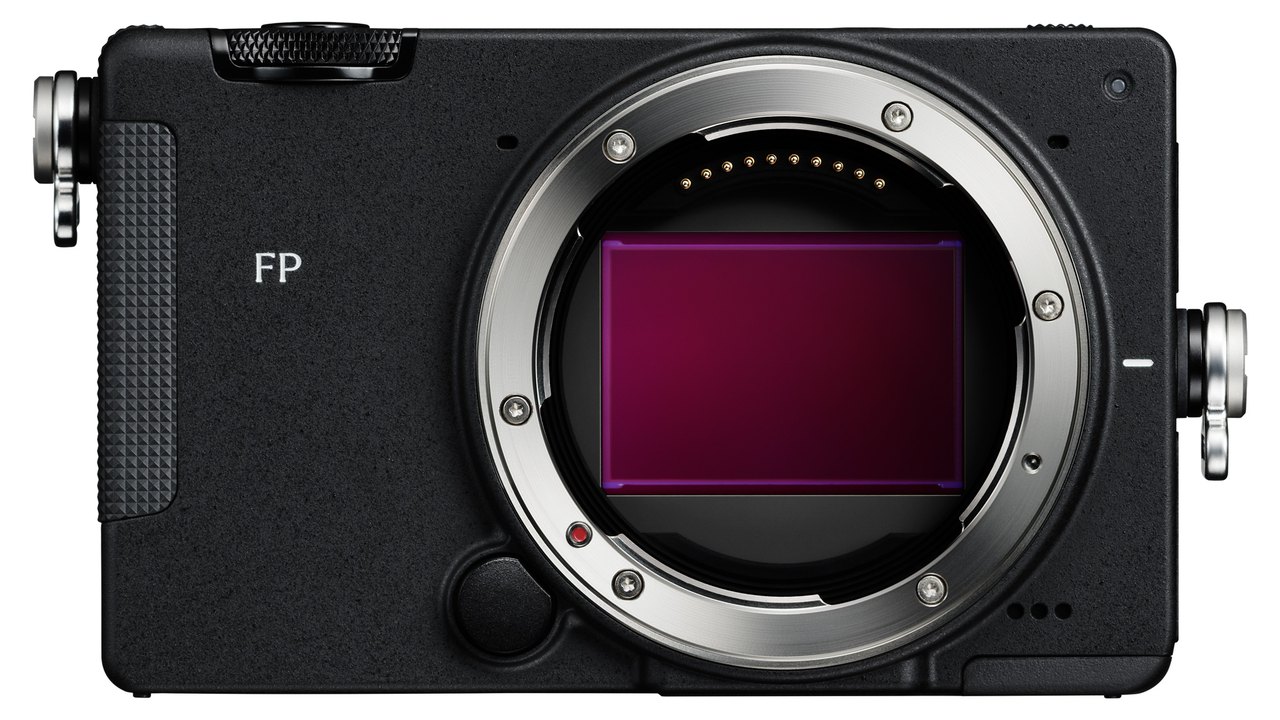 Sigma FP2 Vollformatkamera von vorn ohne Objektiv