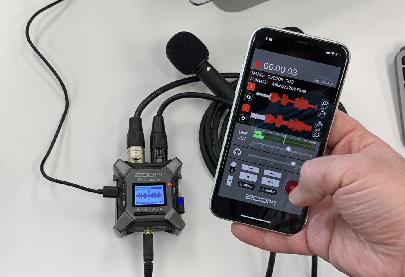 F3 mit Smartphone-App