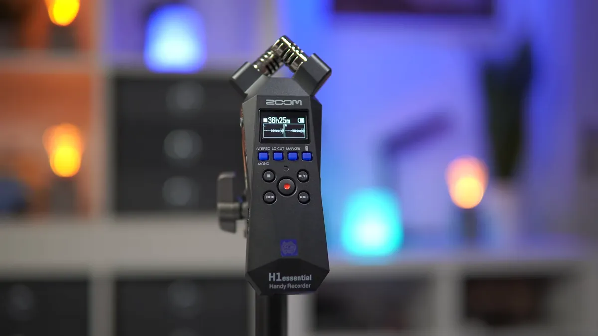 Zoom H1essential am Stativ