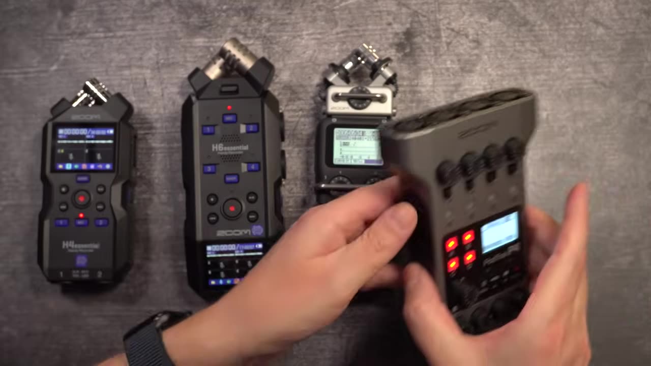 Zoom H4essential, H6essential, H5 und PodTrak P4 nebeneinander